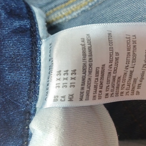 AMERICAN EAGLE JEANS SIZE 31/34 IN A BEAUTIFUL FADED BLUE DEMIN 💙 - Picture 9 of 9